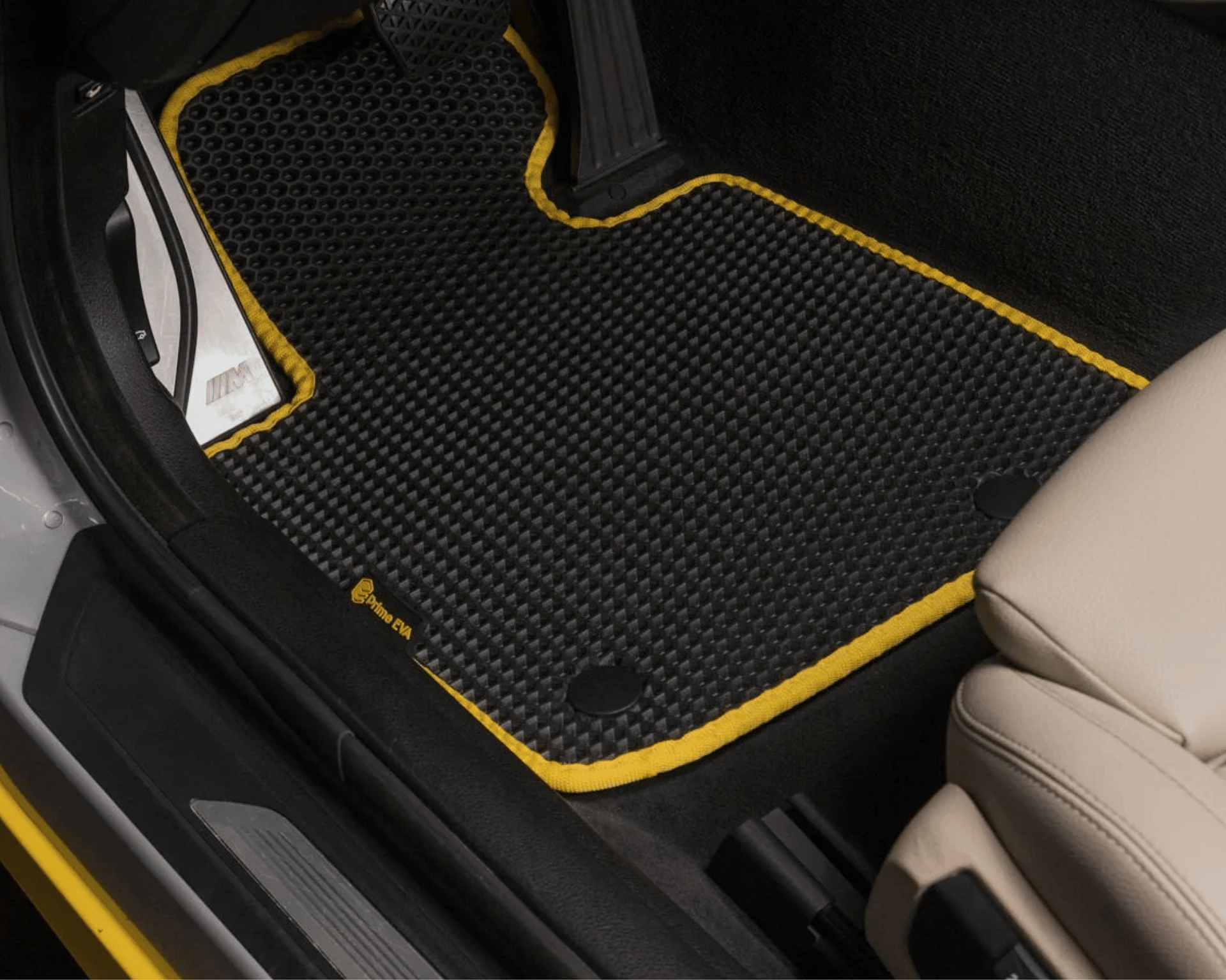 Premium-Material-Finish-Luxury-Car-Floor-Mats-Quad-Axis